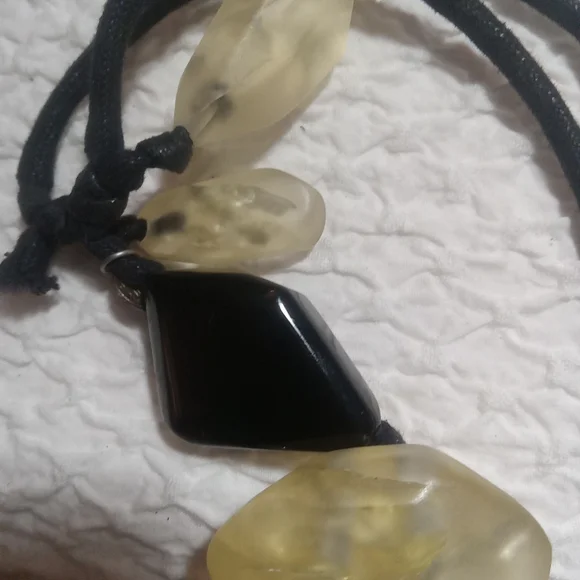 Chic Black And White Lucite Gerda Lyngaarrd Monies Necklace 18" - Picture 5 of 7